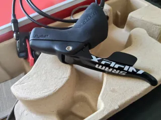 MANETA Y PINZA SRAM APEX 1