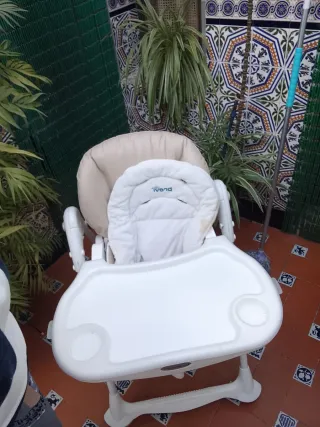 Trona de bebé en buen estado