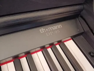 Piano Thomann DP-95