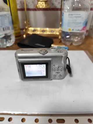 Cámara Panasonic Lumix 5.0 MP Zoom Óptico 6x