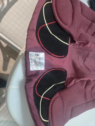 Mochila Ergobaby Adapt poco uso