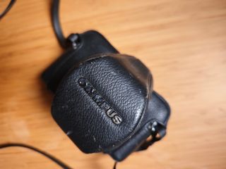 Olympus OM2 + Custodia in Pelle Argento/Nero