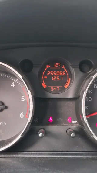 Nissan Qashqai+2 2010