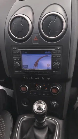 Nissan Qashqai+2 2010