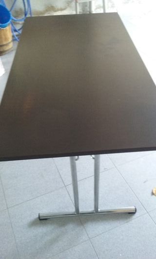 Mesa plegable lacada negra