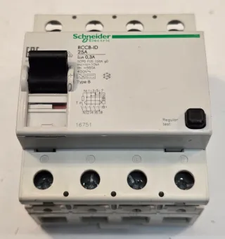 CONTACTOR/SECCIONADOR/VIGIS PROTECCIONES ELÉCTRICA