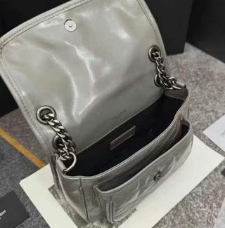 Bolso Saint Laurent Beige y Plateado