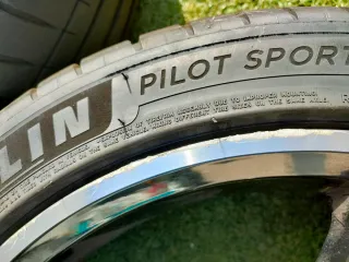 Llanta Mercedes Benz AMG