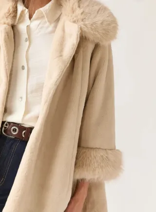 Abrigo capa beige talla única