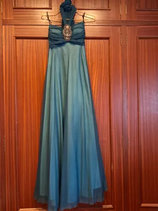 Vestido largo invitada verde azulado