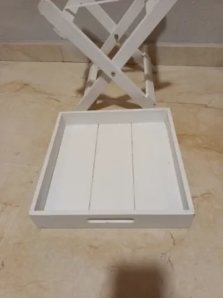 Mesita auxiliar blanca plegable