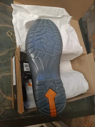 Zapatos de trabajo Xena negros y naranjas