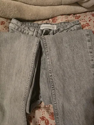 Pantalones Stradivarius grises