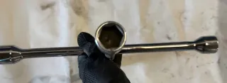 Llave de Cruz para Ruedas