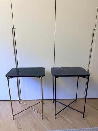 Tavoli ausiliari in marmo (2 unità)