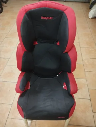 Silla de coche Babyauto roja y negra