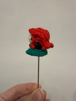 Mini amigurumi Penelope Bridgerton