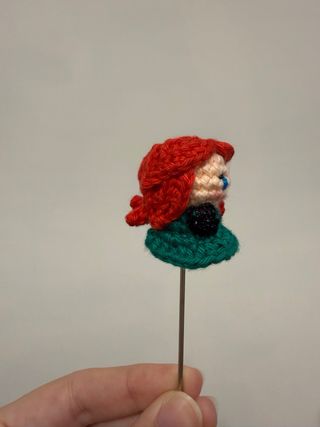 Mini amigurumi Penelope Bridgerton