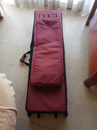 Teclado Nord Stage 3 88 teclas