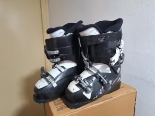 Botas de esquí Wedze negras y blancas