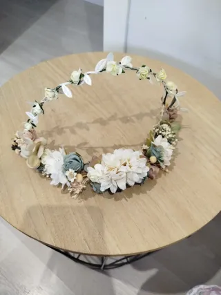 Corona comunión aguamarina