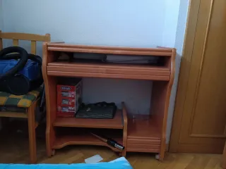 Mesa de ordenador de madera