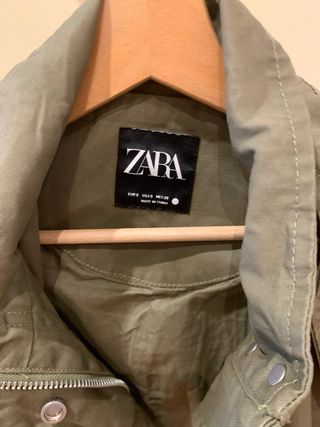 Parka Zara verde talla S