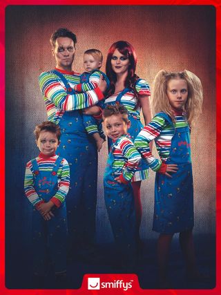 Smiffys Disfraz Chucky Baby Nuevo (talla 6 a 9 meses) azul y rojo, body todo en uno, licencia oficial, traje icónico impreso con parche de Good Guy, perfecto para Halloween y disfraces familiares ...