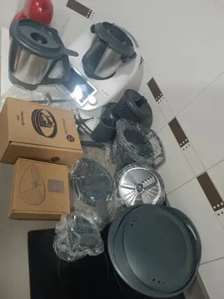 Thermomix TM6 con accesorios. Poco uso.