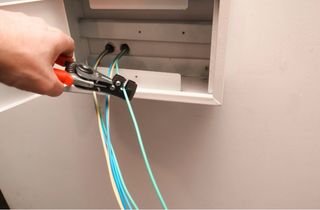 Electricista en Castelldefels y alrededores 24h