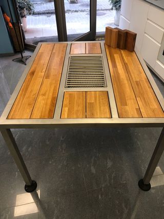 Tavolo da esterno inox con BBQ nuovo