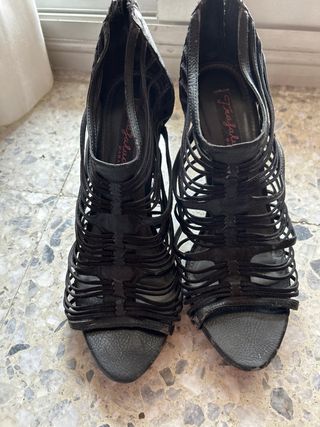 Tacones Zara Negros