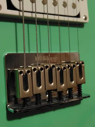 Guitarra estilo Stratocaster Fender