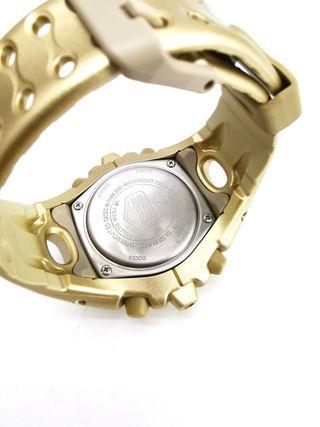 Reloj Casio G-Shock GA-V01A-9A Dorado