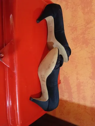 Scarpe eleganti in raso nero