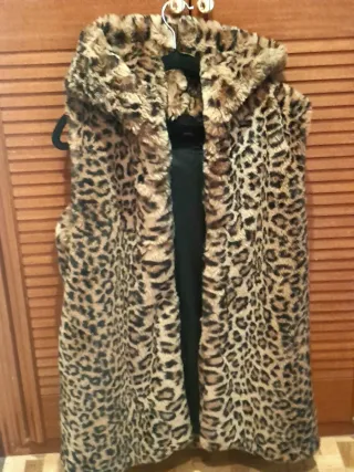 Chaleco Zara Piel Leopardo Sintético