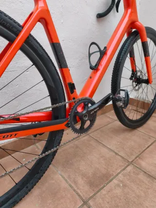 Scott Addict Gravel 40 Carbono GRX 12V