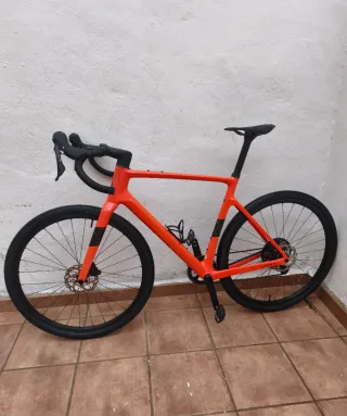 Scott Addict Gravel 40 Carbono GRX 12V