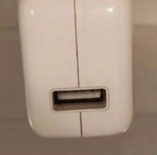 2 Cargadores 10W y 3 Cables Lightning de Apple