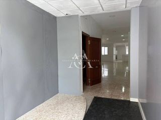 Local comercial en venta en Lucena