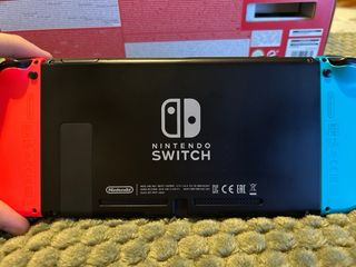 Pack Nintendo Switch V1 + 7 Juegos Zelda/Pokémon