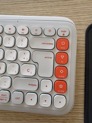 Pack Teclado, Ratón y alfombrill Logitech para Mac