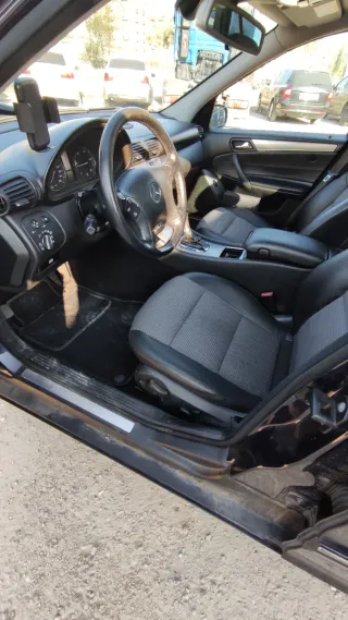 Mercedes-Benz Clase C 2005