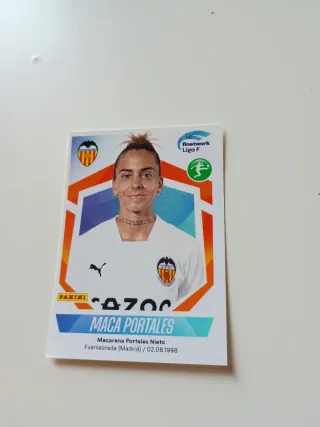 Cromo Maca Portales Liga F Panini