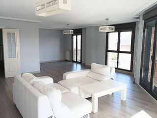 Dúplex en alquiler en Zona Monte El Pilar en Majadahonda