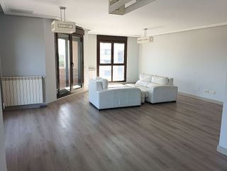 Dúplex en alquiler en Zona Monte El Pilar en Majadahonda