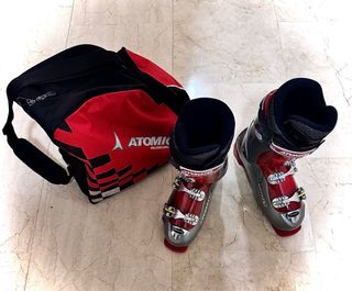 Conjunto Esquí Atomic Botas y Bastones