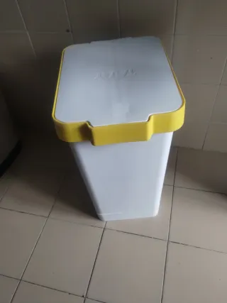 Cubo basura 25L