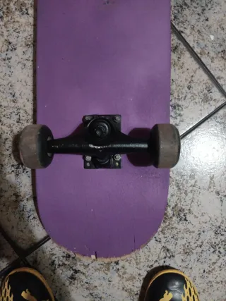 Tabla de skate morada