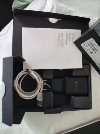 BQ Aquaris X Dorado y Blanco